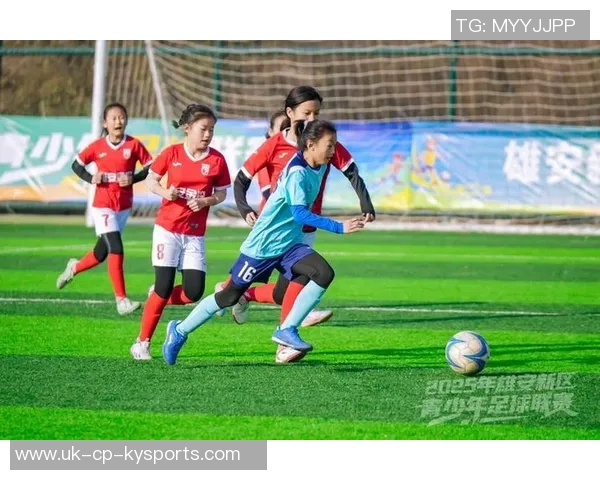 小贝足球课堂：让孩子们在快乐中学习足球技巧与团队合作精神